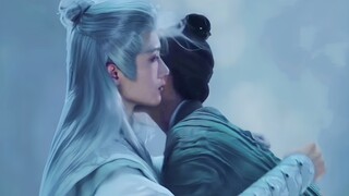 “后来他陪伴她37年，死在了她嫁给璟的那一年……”