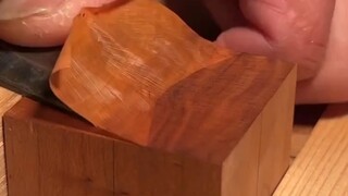 Một mảnh giấy gỗ mỏng