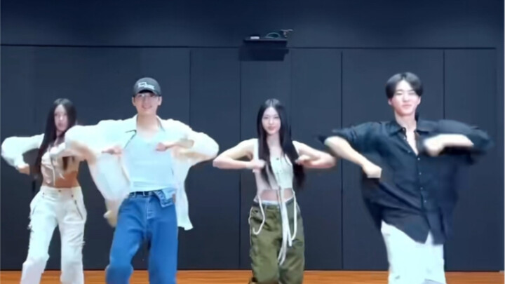 ทุกคนเขินมากกกกก!! ขอร้องให้เช็คเพิ่มหน่อยนะคะ โดยเฉพาะท่าเต้นของสาวๆ โอเคค่ะ!!!