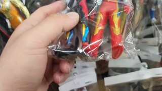 【Second-hand shop】No?! Everything is only ten dollars?! The glowing capsule is also ten dollars?