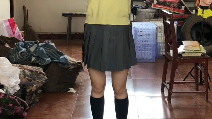 Secretary dance, when taking pictures, I suddenly thought of recording the home dance, and then this