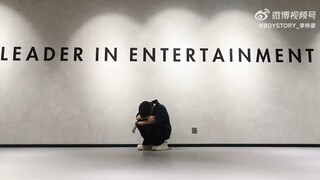 zzzh! Tidak ada yang memberitahu saya bahwa dia begitu hebat dalam freestyle...