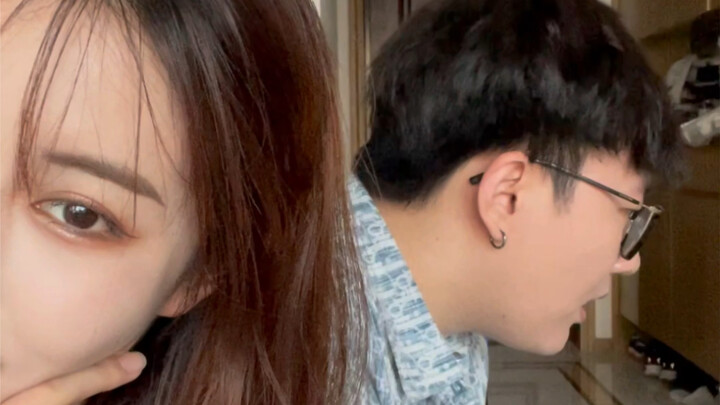 Pasangan kekasih bernyanyi bersama!! "Di Mana Pun Ada Dirimu"