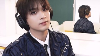 楷灿Cover Beauty And A Beat视频公开