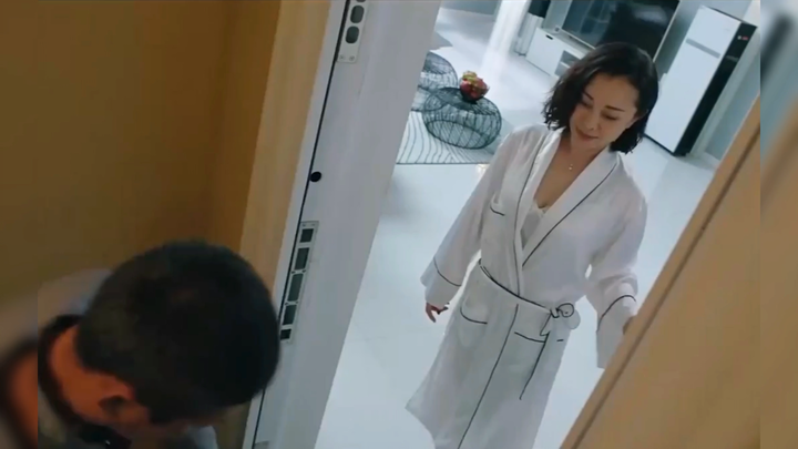 [รีมิกซ์]เรื่องราวเริ่มด้วยการแอบมอง|<Someone in the Room>