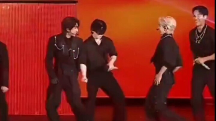 โฮชิเต้นผิด โดนมยองโฮจับได้คาหนังคาเขา