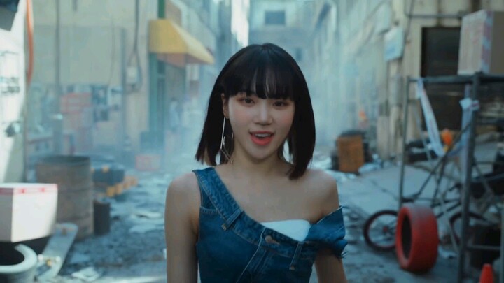 LE SSERAFIM Antifragile