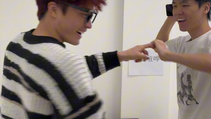 «يرجى عدم إحداث ضوضاء»