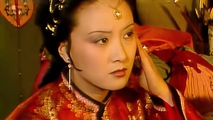 Why did the Jia family go from being a top-class wealthy family to being a "middle-class family"?