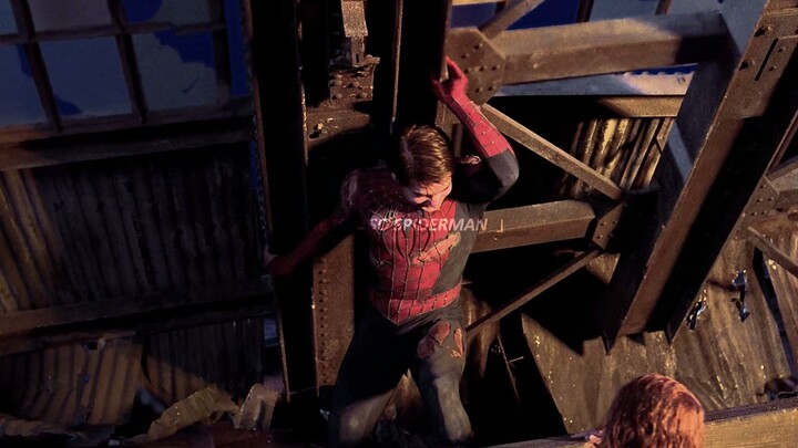 Bahkan tanpa kostum tempur, dia tetaplah Spider-Man