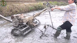 Anh Nông Dân Sáng Chế Cách Bừa Ruộng Thụt - Đơn Giản Như Lướt Ván