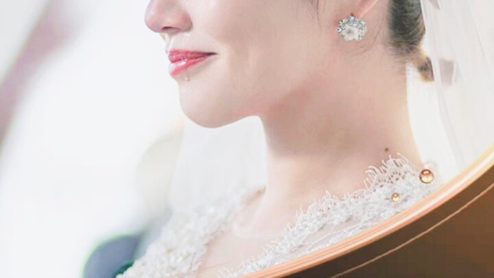 Holy crap! Is this the eloquence and acting skill you’d expect from an idol? This is surprisingly no