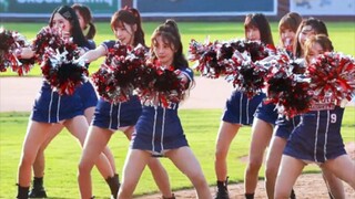 CHEERLEADER CANTIK