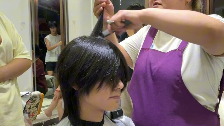 Membuatmu keluar dari salon ini dengan senyuman