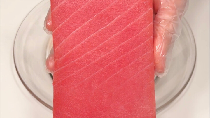 Cắt thịt theo kiểu nhập vai | Khoe một miếng dưa hấu không hạt ướp lạnh to bự 🍉