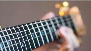 Fly Me to the Moon OP menggunakan gitar untuk mengeluarkan perasaan patah mulut?