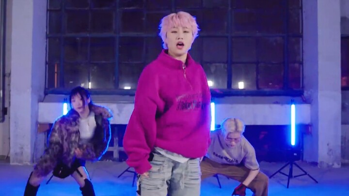 People come from the wilderness, but now live in a zoo? NCT x Aespa - Zoo cover