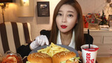 Bữa trưa với hamburger Burger King và kim chi