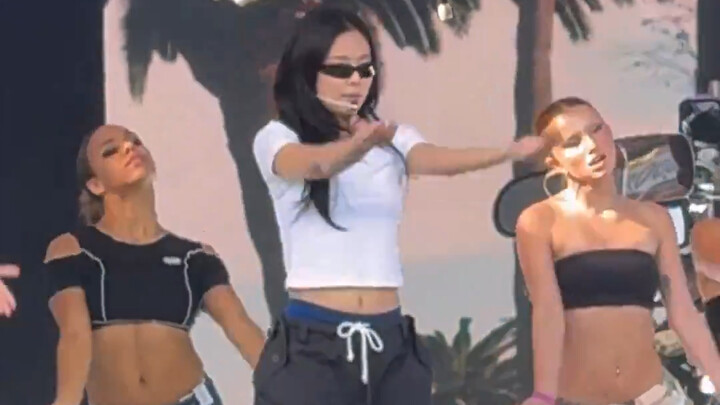241016 JENNIE Jimmy Kimmel Fan Cam Rehearsal