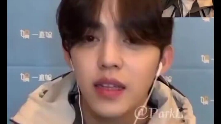 Karena HOSHI itu harimau, jadi aku mau jadi singa (si bayi harimau keluarga kita lagi berubah jadi h