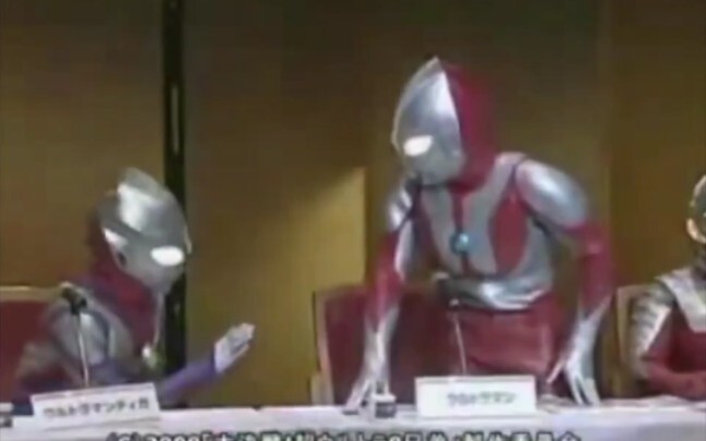 At the Super 8 press conference, everyone gathered together, and Diga's voice was flawless and so go