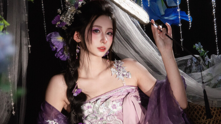 “Drunken clouds awaken in the rain, a dance melds into one song.”