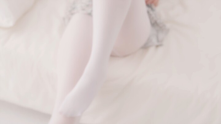 [Backlog 03] White Tights