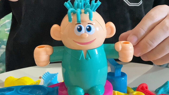 Tentang Bagaimana Aku Jadi Tukang Cukur...