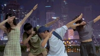 一支简单快乐的小舞！朋友来重庆做客那就一起跳一跳吧