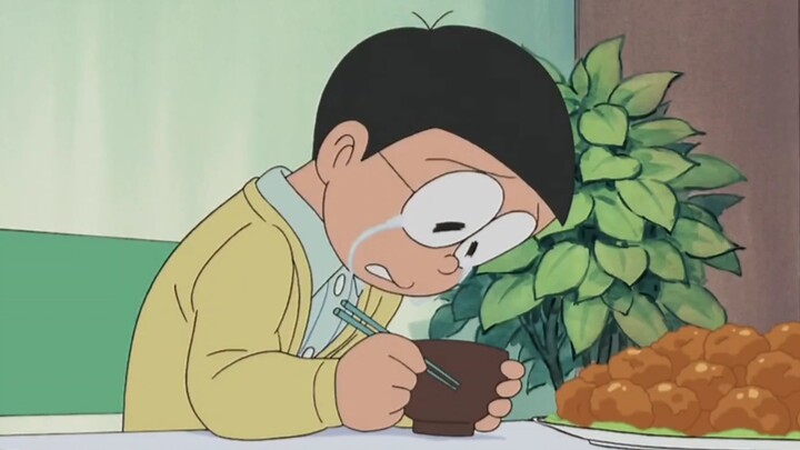 Setelah 45 tahun, Nobita bertemu kembali dengan orang tuanya yang telah meninggal dunia; suasana ber