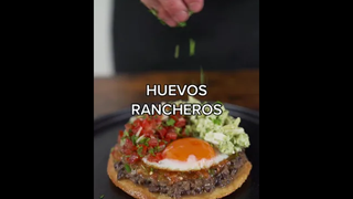 Huevos Rancheros และกาแฟเย็น 🔥