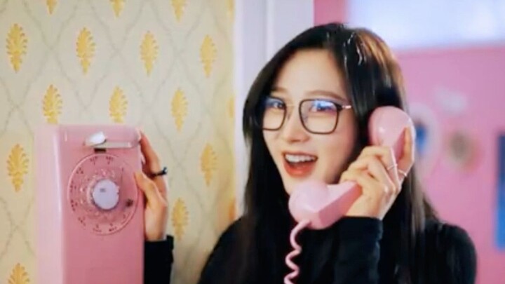 Cuối cùng cũng hiểu vì sao Giselle toàn bị cấm chơi rồi!