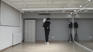 Lin Yi's studio version of "Peach Blossom Land"
