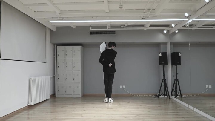 Lin Yi's studio version of "Peach Blossom Land"
