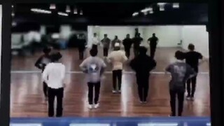【BTS】Koreografi versi ini bagus sekali, hahaha