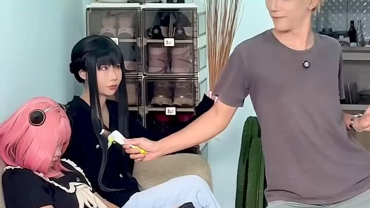 LAGI COSPLAY GODAIN ANAK ISTRI