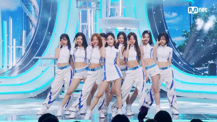 A2O LITE NEON Mnet 261015 performance