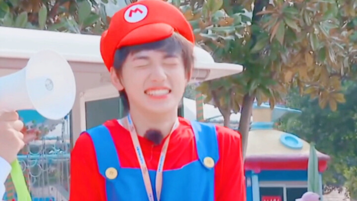Song Yaxuan | Tôi thực sự thích nụ hoa ở giai đoạn này. Chúng trông giống như những quả đào vừa mới 