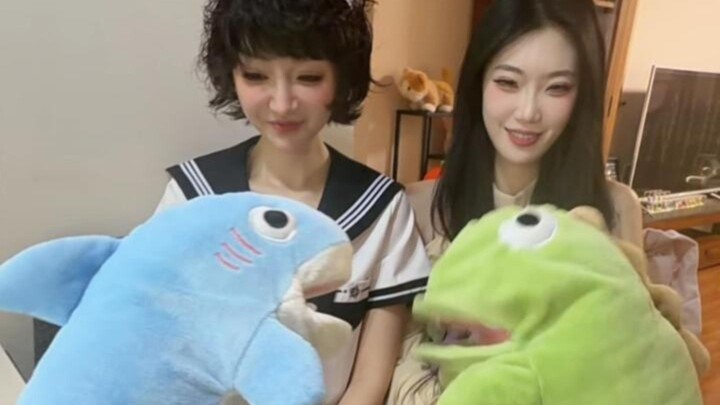 สามฉลามต่อสู้มังกรชั่วร้าย