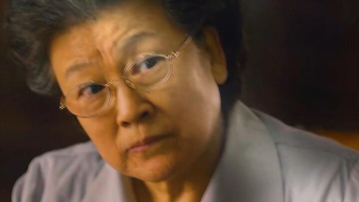 Con gái Đông Mai bị đánh trong bệnh viện, về nhà thì tinh thần vô cùng suy sụp. Hãy xem bà Kim – ngư