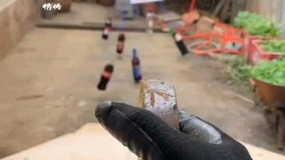 Bola Besi vs Botol Kaca