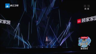 Ju Jingyi's song「千年等一回 + 恋爱告急 」at Zhejiang TV New Year's Eve Gala