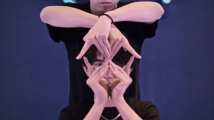 Selamat Hari Nasional semuanya! Persembahan kolaborasi geometri kecil dengan Yixin⚡️ (Ekspresi saya 