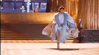 同光小跑两步但是故人风韵犹存，不亏都是李家的男人啊