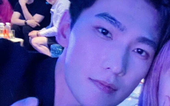 Teman sekelasku adalah Yang Yang! Gak bohong sama kalian! Nggak salah lagi, ini kayak adegan novel—b