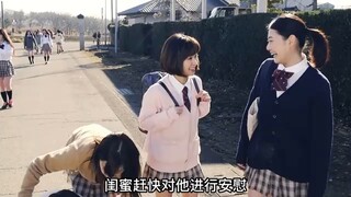 校车突然被切成两半，同学全都被拦腰斩断。惊悚片