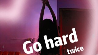 准大学生翻跳兔的go hard！美少女变身啦
