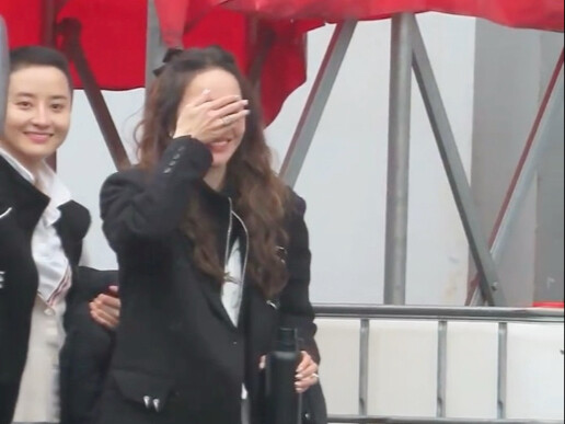 Hou Peicen deserves her fans’ cheers! It’s about time you rose to fame—such a kind-hearted girl.