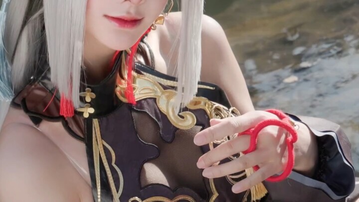 Is there anyone who still hasn’t dressed Auntie in her new outfit yet?