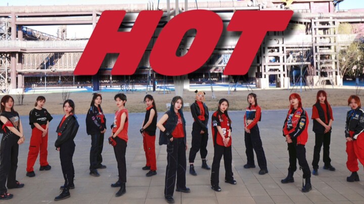 【HOT - SEVENTEEN】超齐超燃刀群舞街头翻跳    这是什么百万级运镜啊！  震碎帝都的雾都雾里七个八